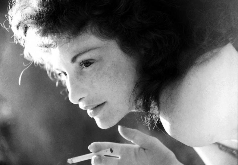 MESHES OF THE AFTERNOON, R: Maya Deren, USA 1942