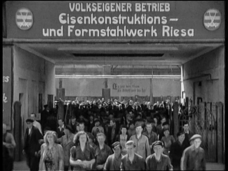 ARBEITER VERLASSEN DIE FABRIK, R: Harun Farocki, D 1995