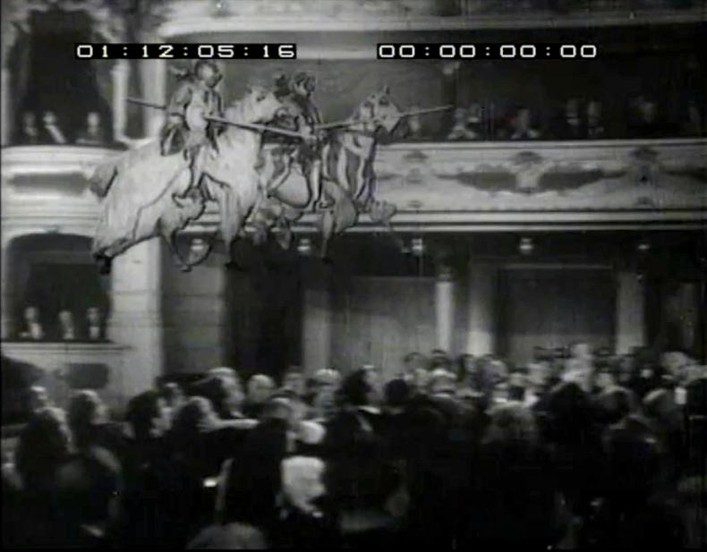 Überblendungseffekte und zur Schau gestellte Tontechnik in SPUK IM SCHLOSS